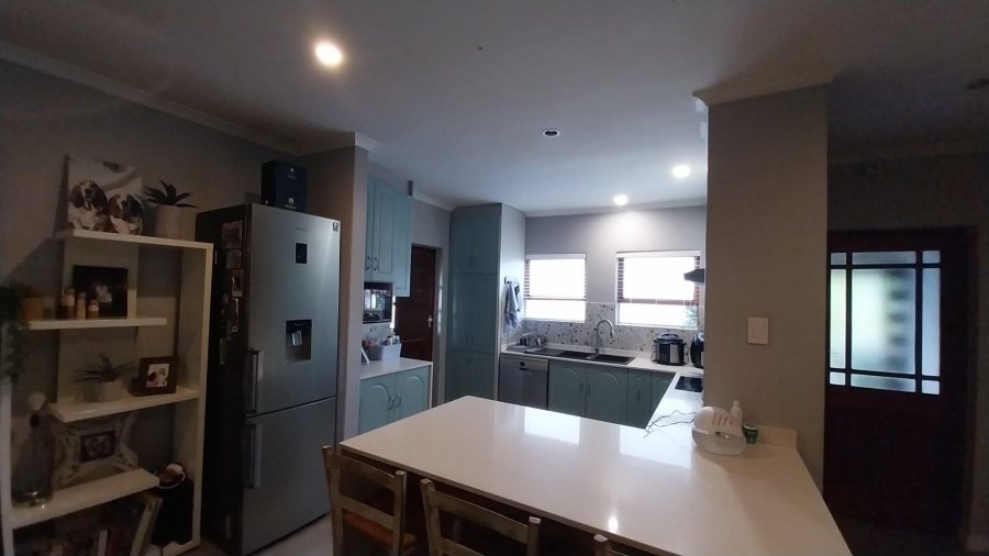 To Let 3 Bedroom Property for Rent in D